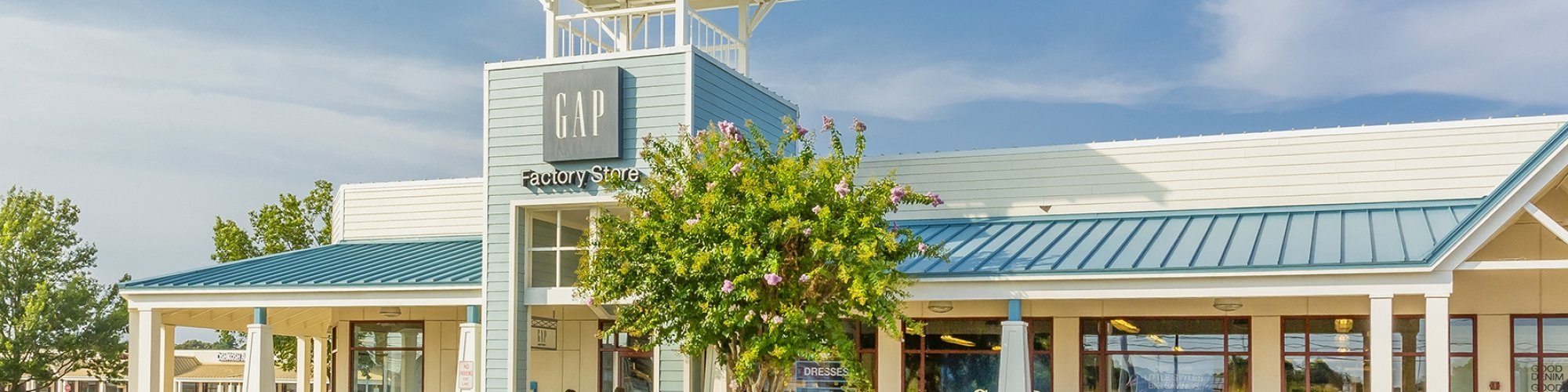 Outlet Shopping Hero Image