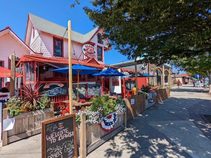 Claws Seafood House