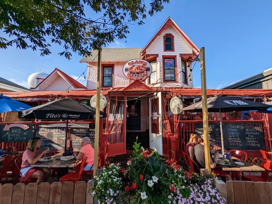 Claws Seafood House