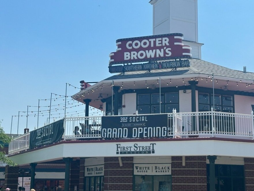 Cooter Brown's Twisted Southern Kitchen and Bourbon Bar