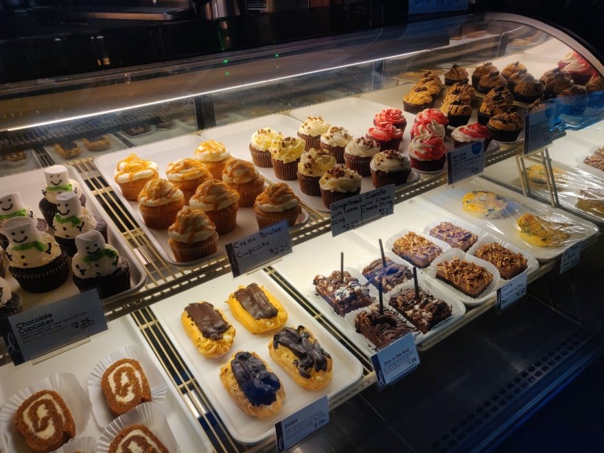 Dolce Bakery and Coffee Shop