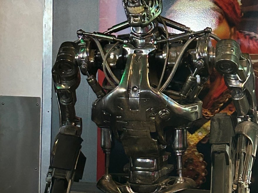 The Hideout Arcade Bar & Grille