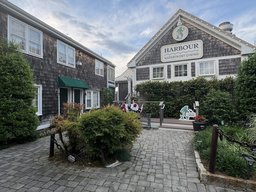 Harbour Restaurant at Canal Square