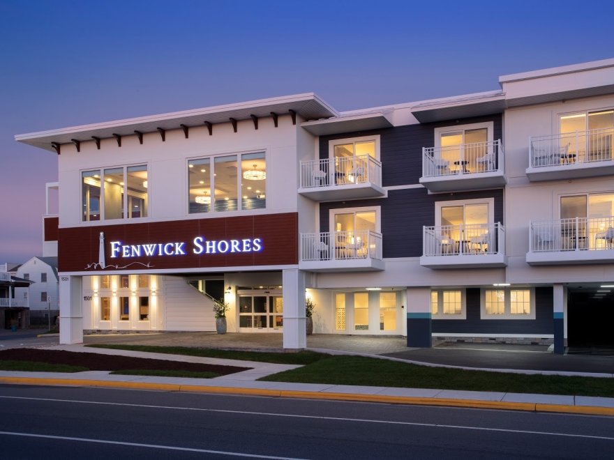 Fenwick Shores, Tapestry Collection by Hilton