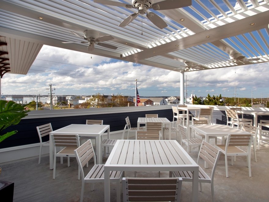 Fenwick Shores, Tapestry Collection by Hilton