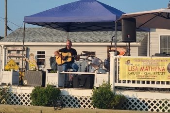 Frantic Frets Music Store & Antiques Shop Milton, Delaware