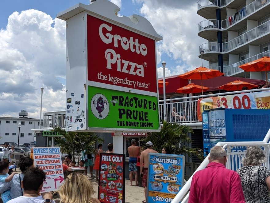 Grotto Pizza