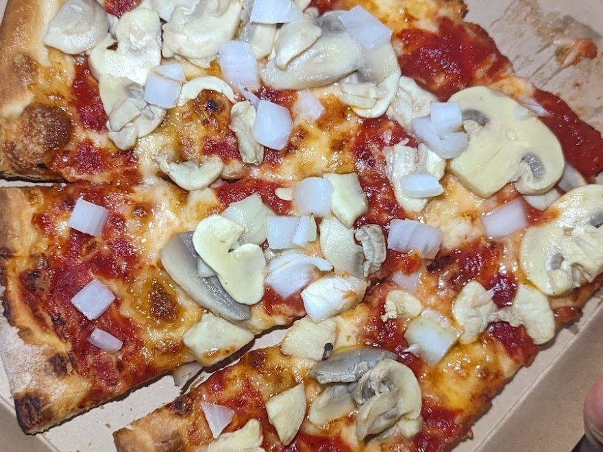 Grotto Pizza