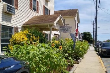 Summer Place Hotel