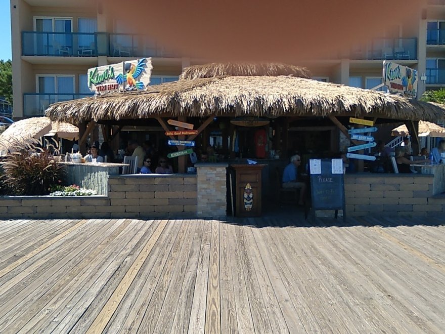 Kiwi's Tiki Hut