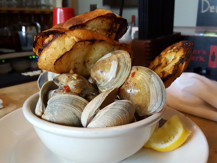 Henlopen City Oyster House