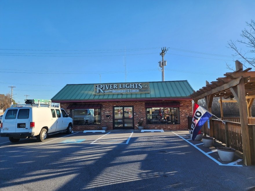 River Lights Cafe