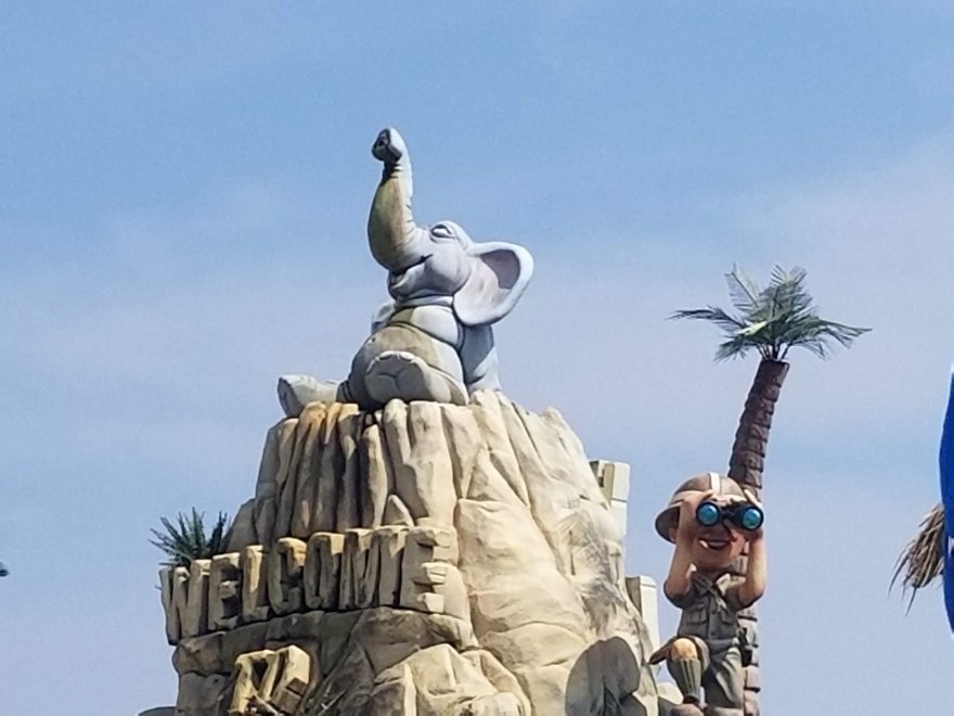 Jungle Jim's River Safari Water Park