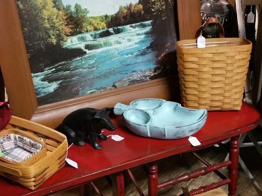 Marketplace Antiques & Collectibles LLC