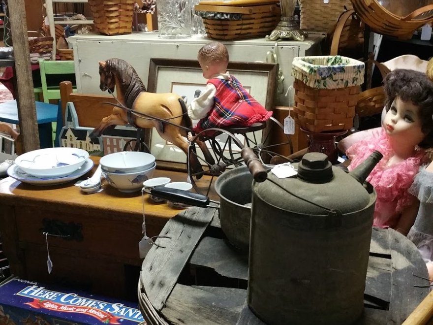 Marketplace Antiques & Collectibles LLC