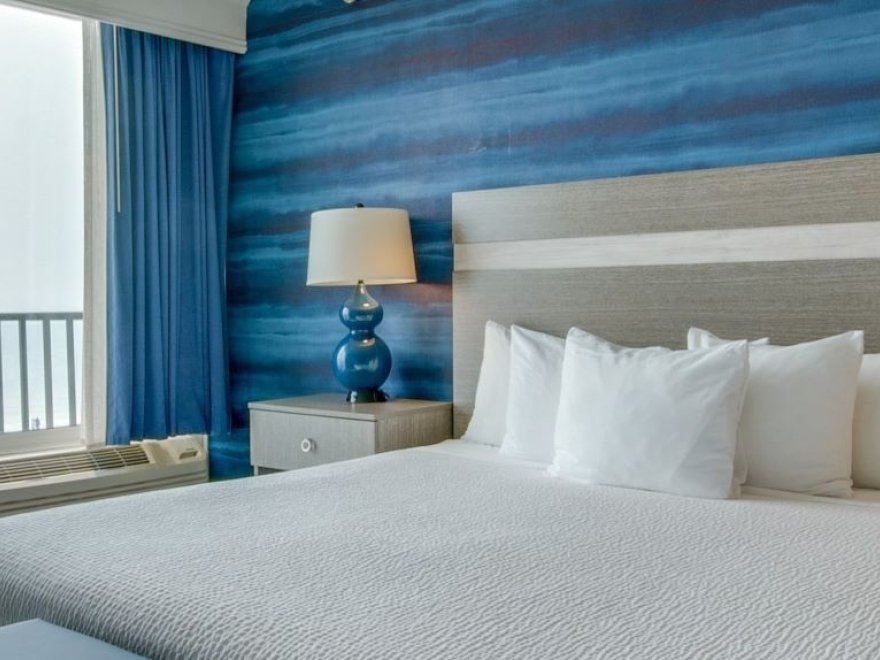 Atlantic Sands Hotel & Conference Center