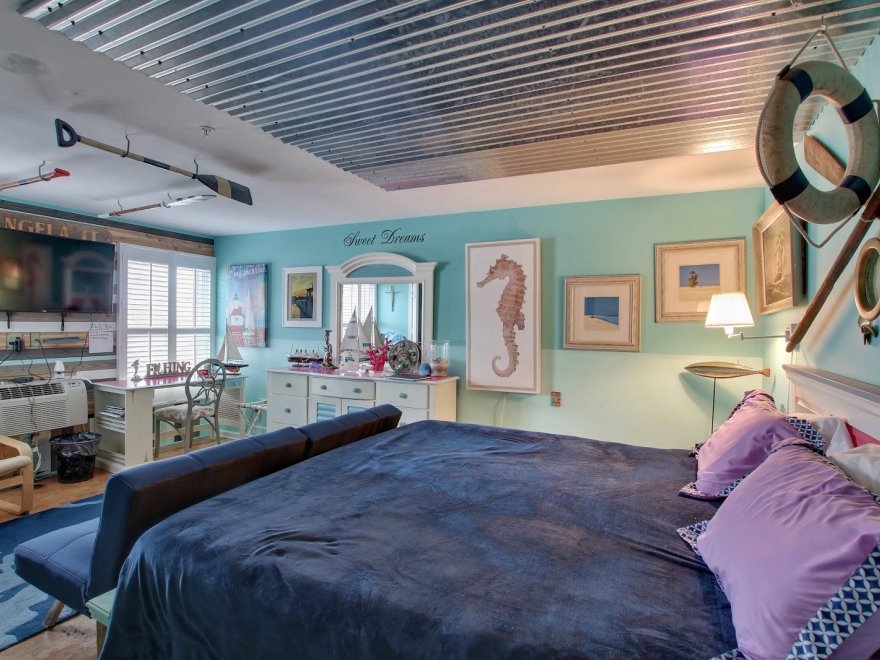 The Blue Water House