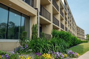 Breakers Hotel & Suites
