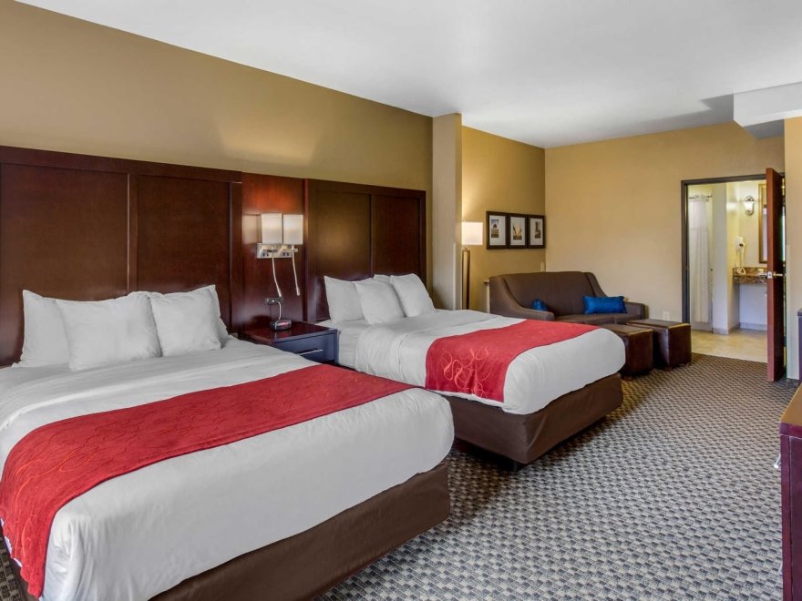 Comfort Suites