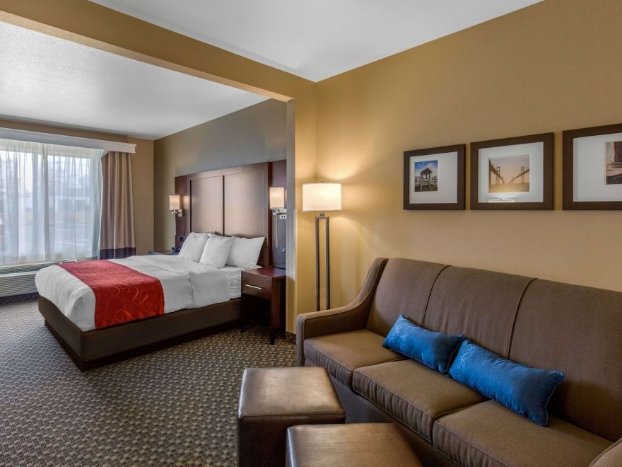 Comfort Suites