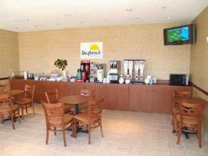 Days Inn & Suites by Wyndham Seaford