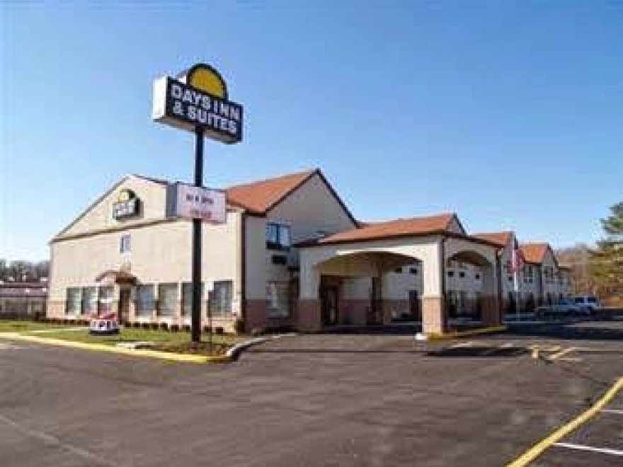 Days Inn & Suites by Wyndham Seaford
