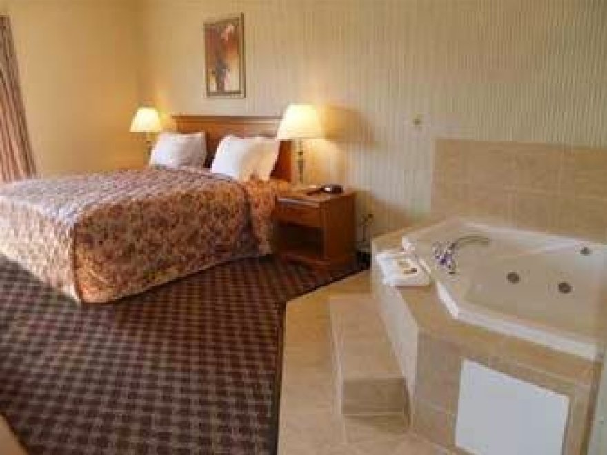 Days Inn & Suites by Wyndham Seaford