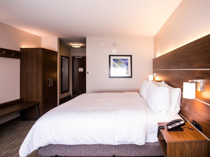 Holiday Inn Express & Suites Rehoboth Beach