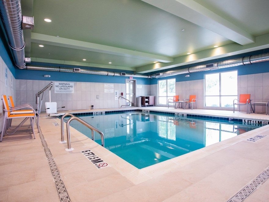 Holiday Inn Express & Suites Rehoboth Beach