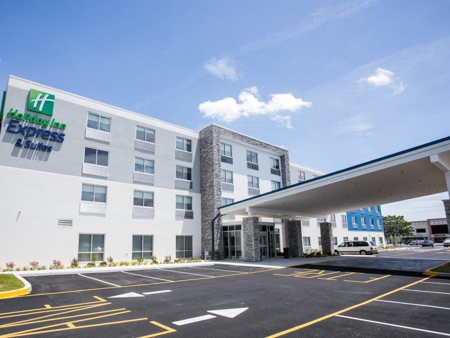 Holiday Inn Express & Suites Rehoboth Beach