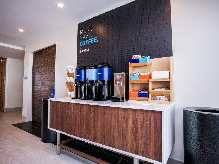 Holiday Inn Express & Suites Rehoboth Beach