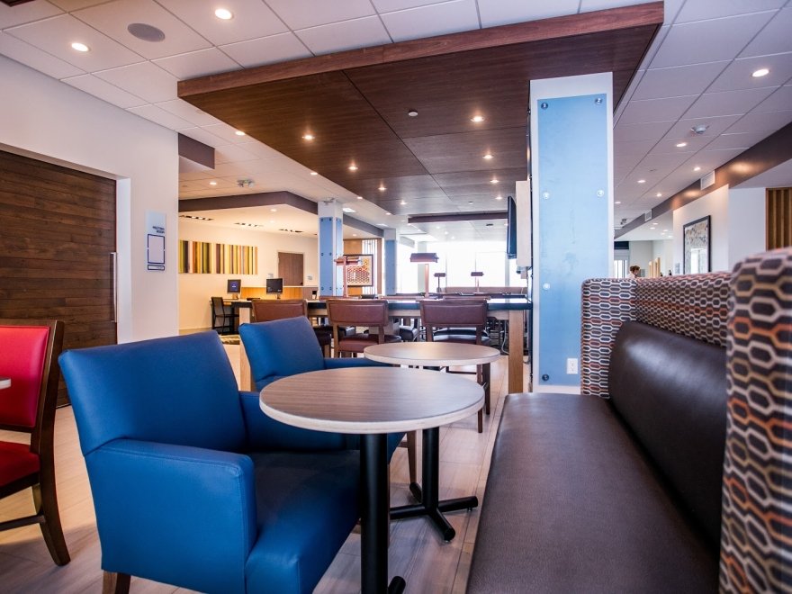 Holiday Inn Express & Suites Rehoboth Beach