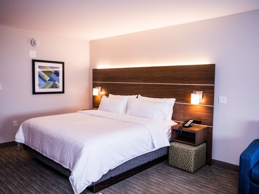 Holiday Inn Express & Suites Rehoboth Beach