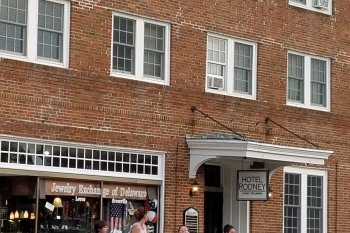 Hotel Rodney