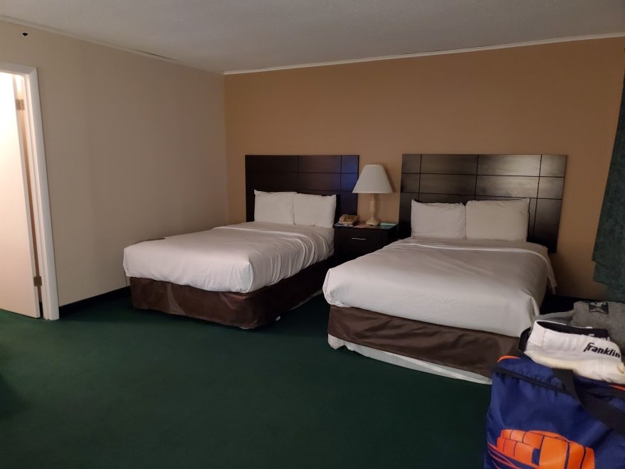 Rodeway Inn & Suites