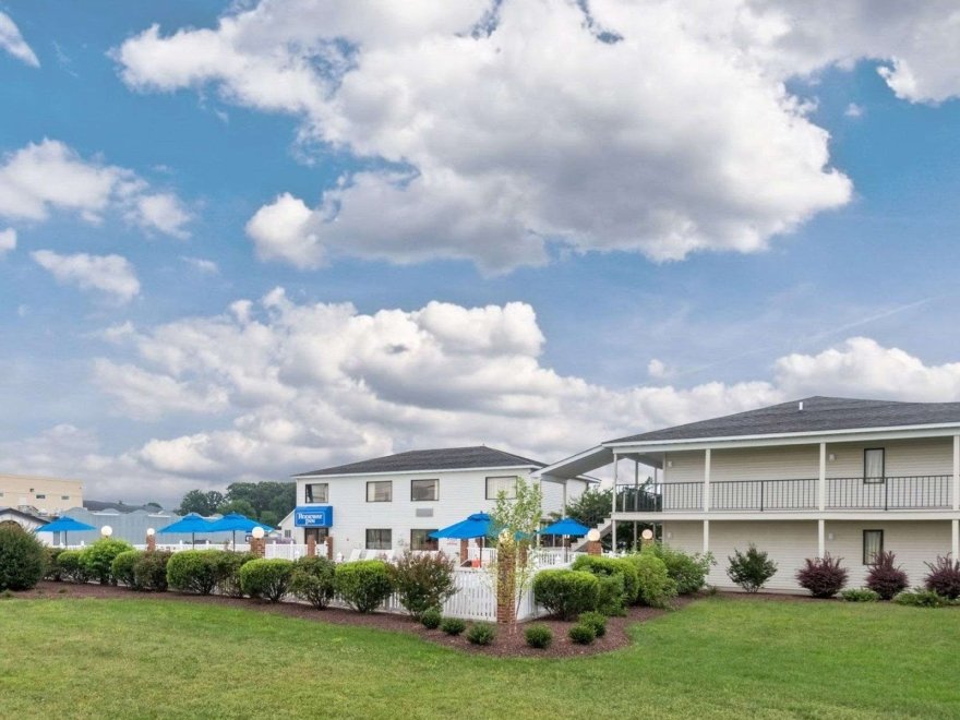 Rodeway Inn & Suites