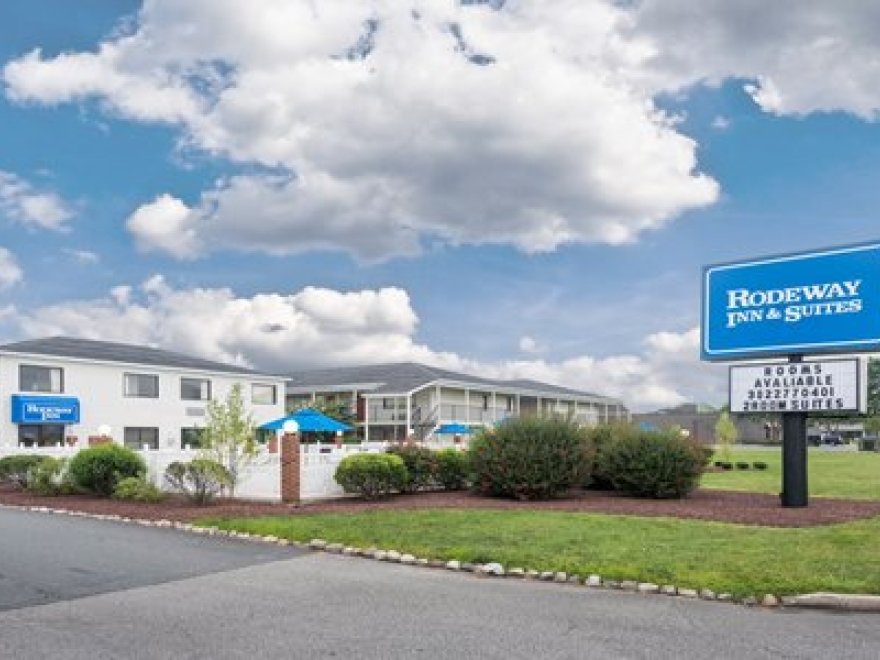Rodeway Inn & Suites