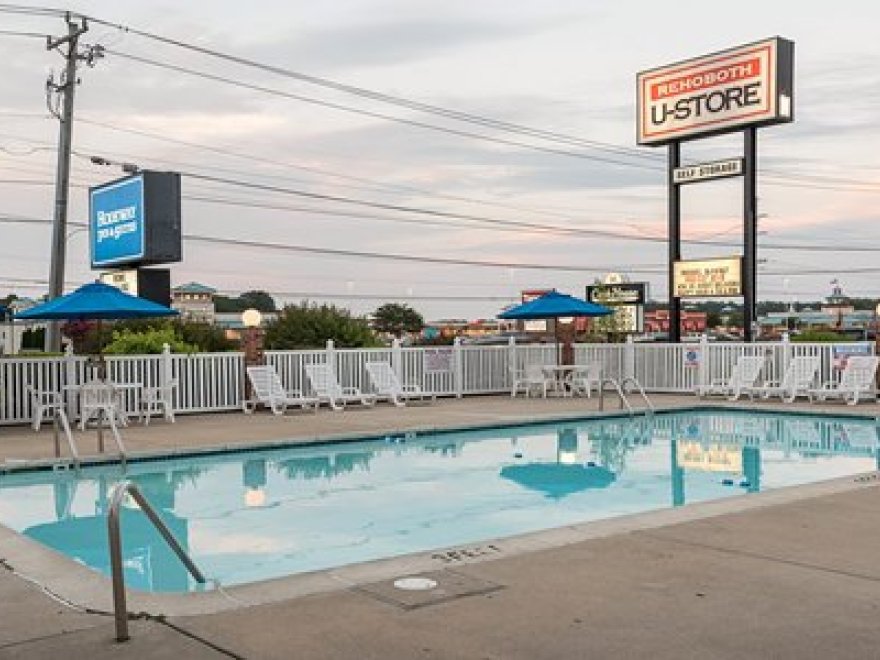 Rodeway Inn & Suites