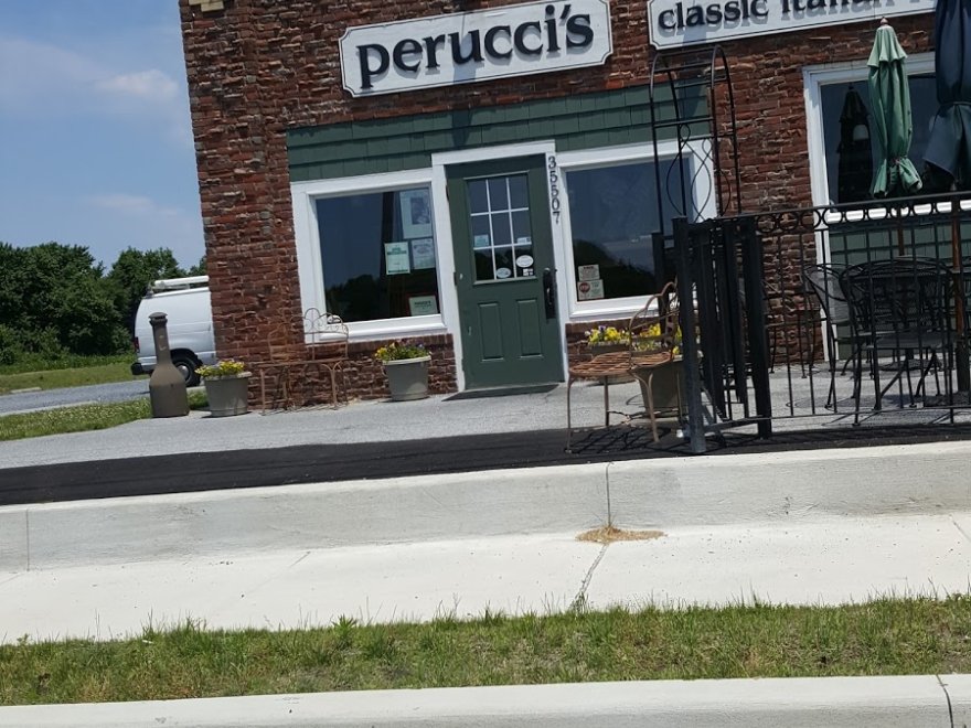 Perucci's classic italian Restaurant