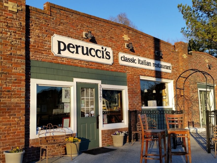 Perucci's classic italian Restaurant