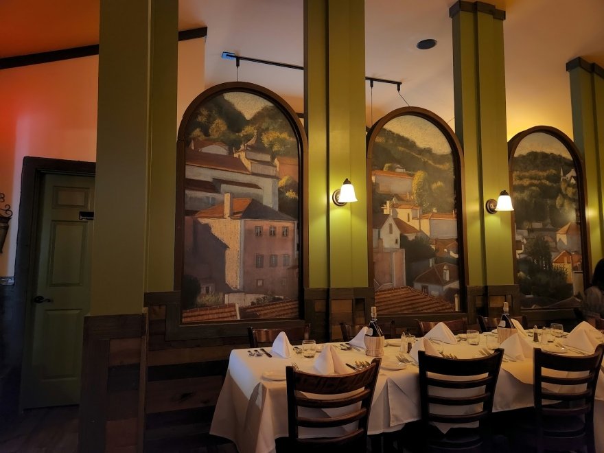 Perucci's classic italian Restaurant