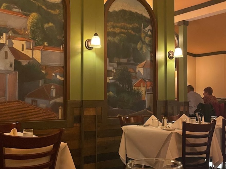 Perucci's classic italian Restaurant